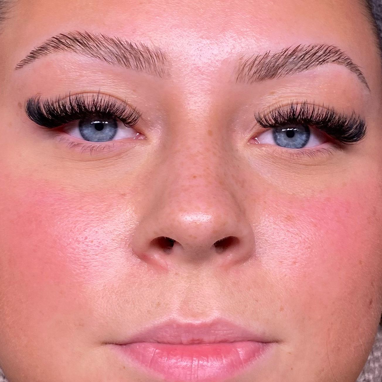 Mega Volume Wimpern Detailarbeit Premium Qualität